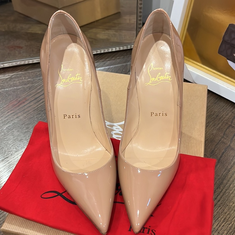 Authentic Louboutin So Kate Patent in nude đź‘ - Picture 3 of 6
